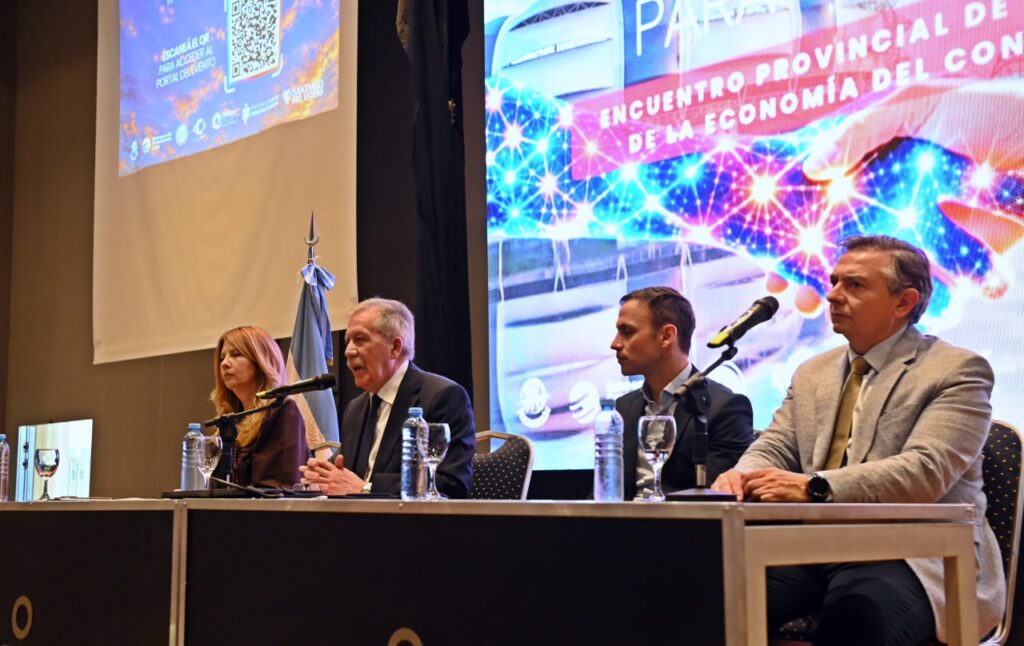 Elías Suárez participó del Encuentro Provincial de Vinculación de la Economía del Conocimiento “Conectar para innovar” Elías Suárez participó del Encuentro Provincial de Vinculación de la Economía del Conocimiento “Conectar para innovar”