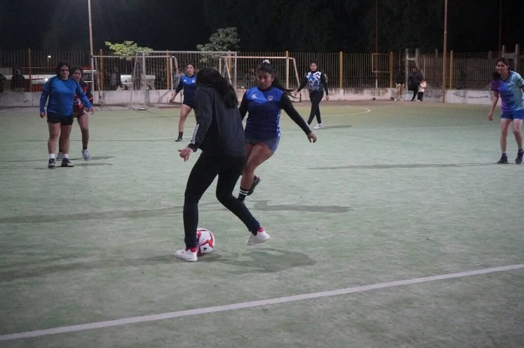Cooperativa Barrial se consagró campeón del Torneo Clausura de Fútbol Femenino en La Banda Cooperativa Barrial se consagró campeón del Torneo Clausura de Fútbol Femenino en La Banda
