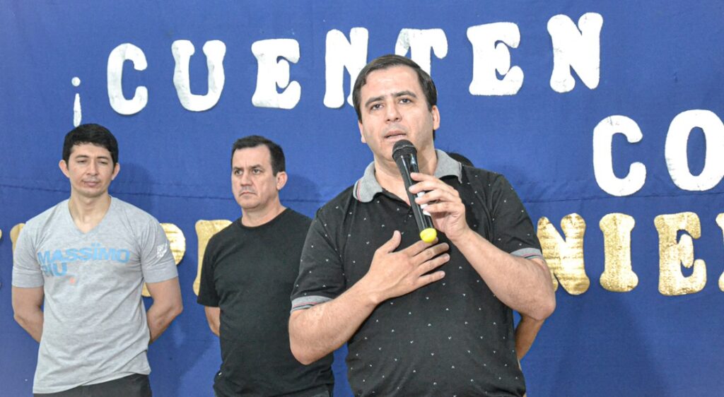 El intendente Ruiz confirmó el bono de fin de año para los municipales de Clodomira El intendente Ruiz confirmó el bono de fin de año para los municipales de Clodomira