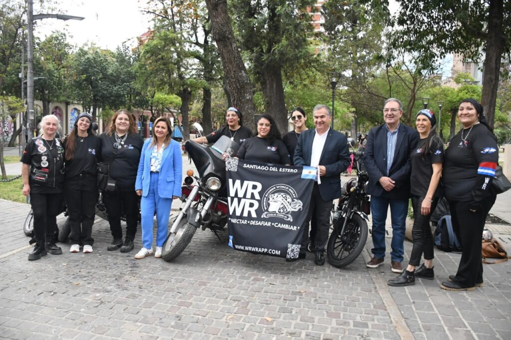La intendente Fuentes recibió a participantes del Relevo Mundial de Mujeres Motociclistas